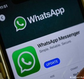 واتساب يختبر ميزة جديدة لمغادرة المجموعات سراً
