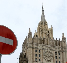 روسيا تطرد عشرات الدبلوماسيين الفرنسيين والإيطاليين والإسبانيين من أراضيها