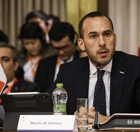 نائب وزير خارجية إيطاليا: لدينا خطة سلام لأوكرانيا