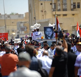 تشييع رسمي وشعبي كبير للشاعر مظفر النواب من مقر اتحاد الأدباء والكتاب