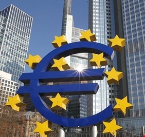 للمرة الأولى منذ 10 سنوات.. البنك المركزي الأوروبي يدرس رفع الفائدة