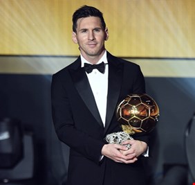 ميسي يعلن عن مرشحه للفوز بالكرة الذهبية هذا العام