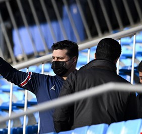 سان جيرمان يستقر على مدرب عالمي لخلافة بوكيتينو