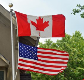 كندا والولايات المتحدة تتفقان على تشديد الرقابة على الصادرات إلى روسيا