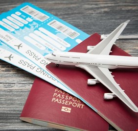 التضخم والحرب يدفعان بأسعار تذاكر الطيران للارتفاع الجنوني