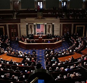 نواب أمريكيون يعتزمون حجب المساعدات المالية عن العراق بسبب علاقته مع ايران