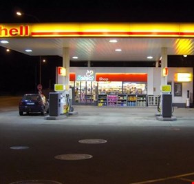 الولايات المتحدة تسجل ارتفاعا غير مسبوق بأسعار البنزين