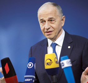 الناتو: نتوقع نزاعا طويلا في أوكرانيا