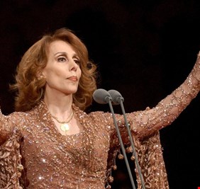 مؤرخ سوري يكشف سبب اعتذار السيدة فيروز عن إحدى الحفلات في دمشق