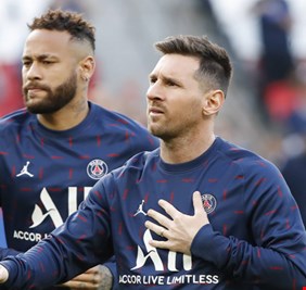 برنامج إسباني يكشف مفاجأة بشأن مستقبل ميسي ونيمار