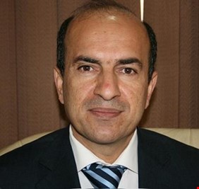 قاضٍ يدعو لترشيح مستقل لرئاسة العراق: البارتي سيسقط اي رئيس من الاتحاد الوطني