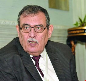 من المسؤول عن سطوة  الزوبعي المفاجئة في وزارة النفط، أهو ضعف الوزير وتخاذله أمام أقوياء السنة، أم بفضل الحلابسة ودعمهم؟