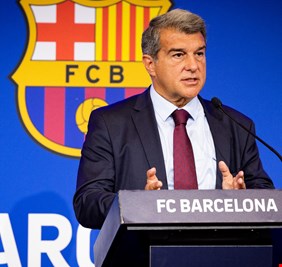 لابورتا: لن نبيع دي يونج.. وهذا موقف ديمبلي