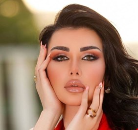 جيني إسبر ترد على متابعة تنمرت على شكلها