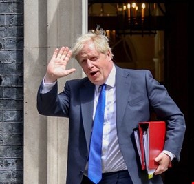 بوريس جونسون يعلن استقالته بشكل رسمي