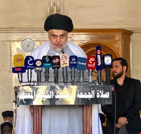 العراقيون يحبسون  الأنفاس بانتظار جمعة الصدر: حكومة جديدة او تغيير قواعد اللعبة
