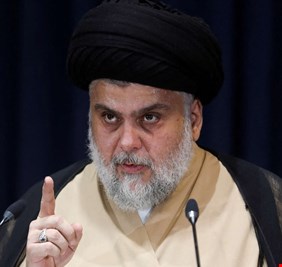 باحث سياسي: الصدر يريد السيطرة على المشهد السياسي برمته، وليس على بعضه !