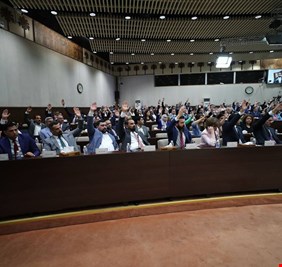 نائب يفسر غياب تشريع القوانين في البرلمان