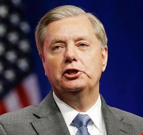 سيناتور أمريكي بارز: نعمل على نظام يتتبع الأوليغارش في العراق