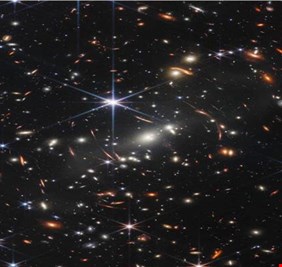 ناسا تنشر أعمق صورة للكون التقطها التلسكوب الفضائي جيمس ويب