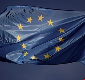 عدد سكان الاتحاد الأوروبي يسجل انخفاضا للعام الثاني على التوالي