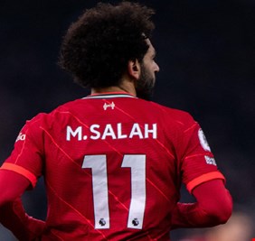 صلاح يرتدي قميصا برقم جديد في ليفربول بدل رقمه المعتاد 