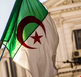 مذكرة تخرج تثير الجدل بالجزائر وصداها يصل للعالم العربي