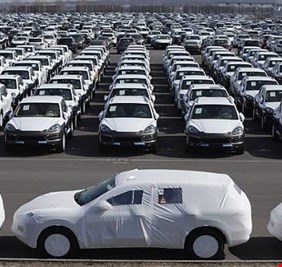 العراق يدرس إيقاف استيراد المركبات