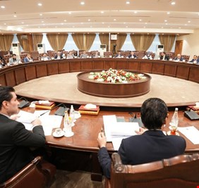 البرلمان يعلن موقفا من الصراعات والخلافات السياسية وملفي تشكيل الحكومة واختيار الرئيس