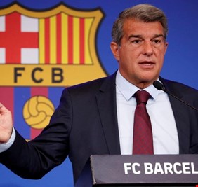 رئيس برشلونة يكشف السعر النهائي لصفقة ليفاندوفسكي