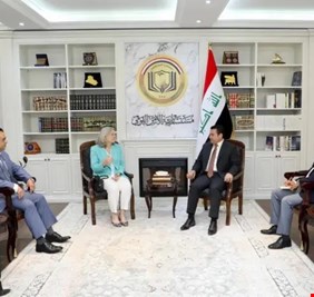 ماذا ابلغت السفيرة الأمريكية رومانوسكي مستشار الامن القومي قاسم الاعرجي خلال لقائها معه؟