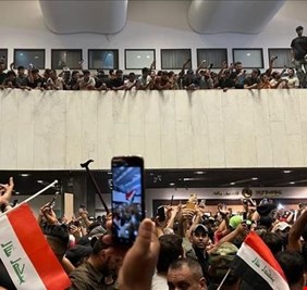 تخص متظاهري الخضراء.. وزير الصدر يوجه دعوة لجماهير المحافظات ويستثني النجف منها