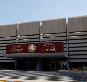 قاعات مجلس النواب مغلقة صدرياً، والانتخابات المبكرة مشروطة اطارياً