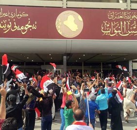 اعتصام الصدريين في الخضراء.. إحماء لتصعيد أكبر حتى تنفيذ ما يريده الصدر