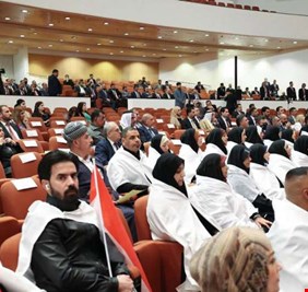 محاولات لإعادة نواب الصدر لمجلس النواب، وغضب اطاري، وموقف قضائي لم يزل صامداً