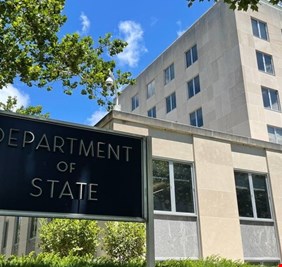 الخارجية الأمريكية: ملتزمون بتنفيذ معاهدة 