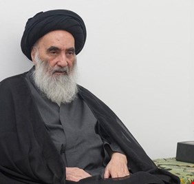 مقربون من السيد السيستاني يتحدثون عن تدخله في الأزمة السياسية: لديه خطوط حمراء وقد يقلب الأمور على الجميع