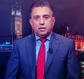 علاء الخطيب يكتب عن وزير (أبو مازن).. طز  بالبلد اهم شي أشوف براغ !!