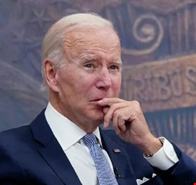 بايدن يهنئ أوكرانيا بعيد استقلالها بأكبر حزمة مساعدات عسكرية قيمتها نحو 3 مليارات دولار