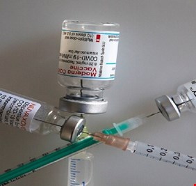 نزاع قضائي بين 