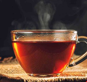 دراسة: شرب الشاي الأسود قد يساعد في العيش عمرا مديدا وأكثر صحة