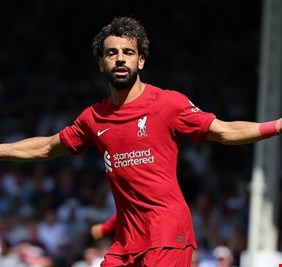 محمد صلاح يكشف عن إنجازه المفضل.. ولاعب تمنى مجاورته داخل الملعب