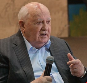 بايدن آسفا لوفاة غورباتشوف: بفضله أصبح العالم أكثر أمانا