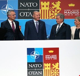 أحزاب سويدية ترفض 