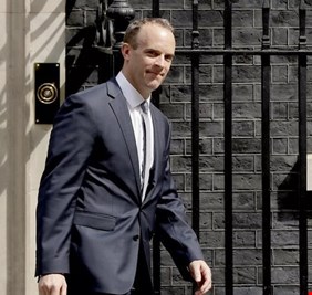 دومينيك راب يعلن استقالته من منصب نائب رئيس الوزراء ووزير العدل في بريطانيا