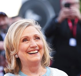 هيلاري كلينتون تحسم مشوارها نحو رئاسة أمريكا