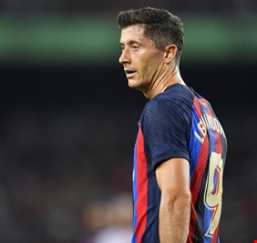قبل 14 عاما.. لماذا فشل انتقال ليفاندوفسكي إلى الدوري الإسباني؟