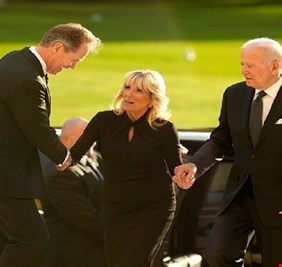 بايدن: وباء كورونا في الولايات المتحدة انتهى