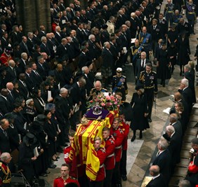إليزابيث الثانية إلى مثواها الأخير.. جنازة مهيبة لملكة بريطانيا التي حكمت 70 عاما