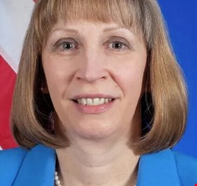 بايدن يرشح ليز تريسي سفيرة لدى روسيا